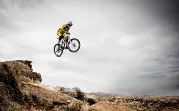 Co grozi za jazdę bez prawa jazdy na skuterze?