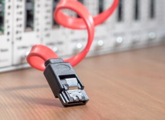 Jak sprawdzić czy mam podsłuch w samochodzie?