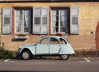 Ile kosztuje nowy Renault Australii? Ile kosztuje nowy Renault Australii?