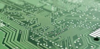 Czego nie może policjant podczas kontroli drogowej?