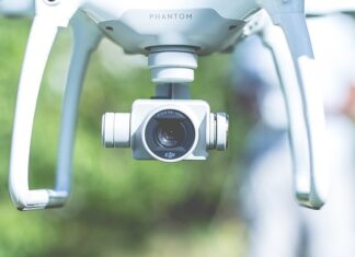 Jak sprawdzic czy ktoś mnie szpieguje w telefonie?