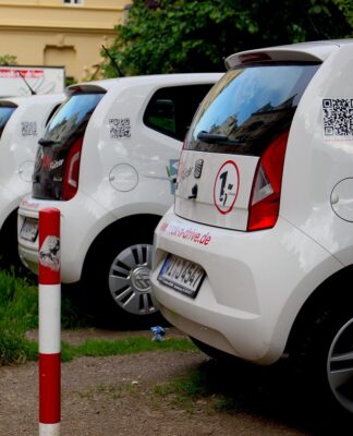 Na co zwrócić uwagę przed podpisaniem umowy najmu samochodu